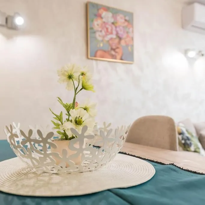 Artistic Space Near Chataldzha Varna Apartment