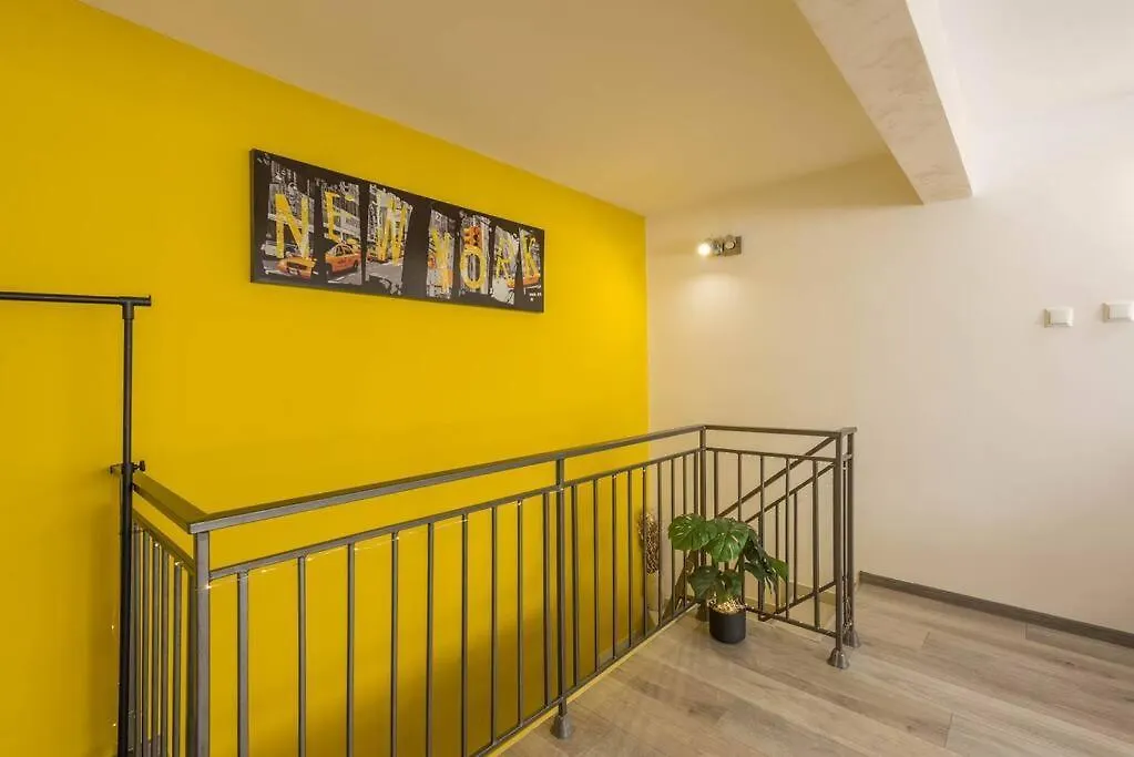 Artistic Space Near Chataldzha Varna Apartment